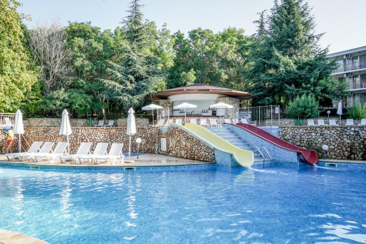 Vita Park Hotel & Aqua Park Albena Exterior photo